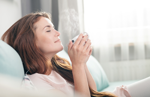 5 chás que ajudam a combater tosse e resfriados