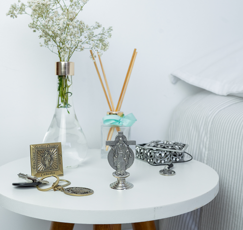 Fé em casa: 5 produtos religiosos para aprofundar sua devoção e decorar o seu lar