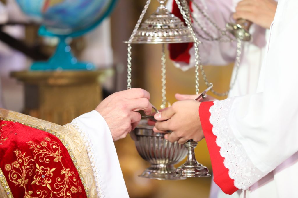 IDe+ - Ser coroinha: uma missão e um dom de Deus