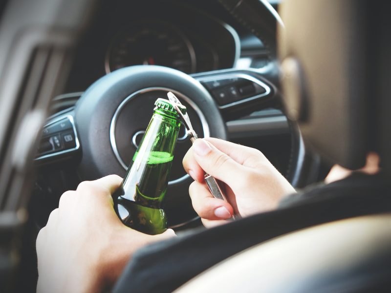 Reveja as regras da “Lei Seca”: bebida alcoólica e direção não combinam