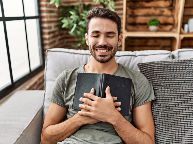 Minimalismo na Bíblia? O que a Escritura ensina sobre viver com menos