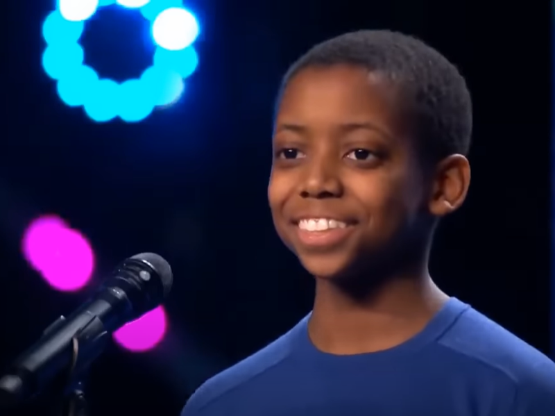 Conheça o menino de 13 anos que surpreendeu ao cantar Jesus Piedoso