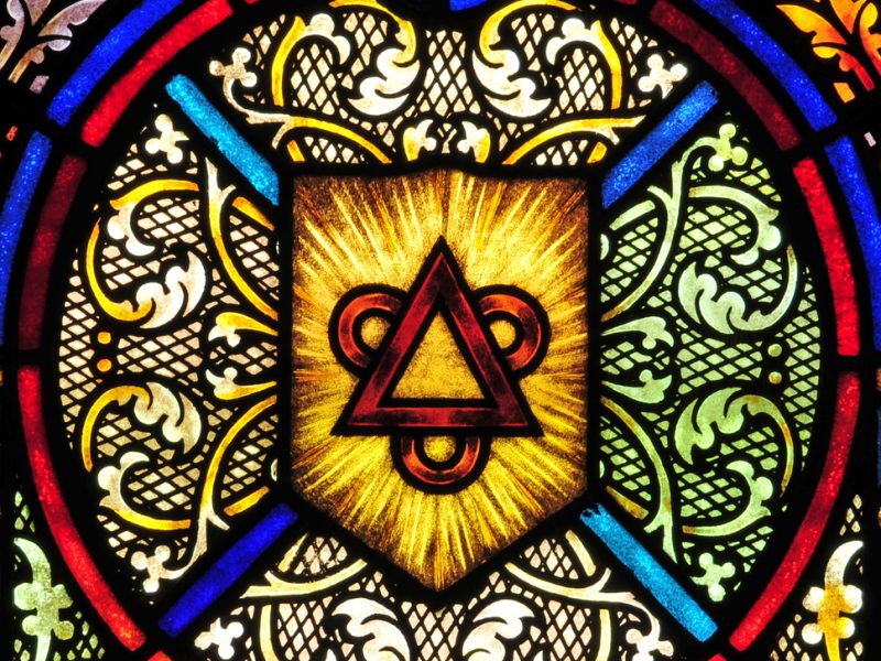 A Santíssima Trindade: significado e representações artísticas