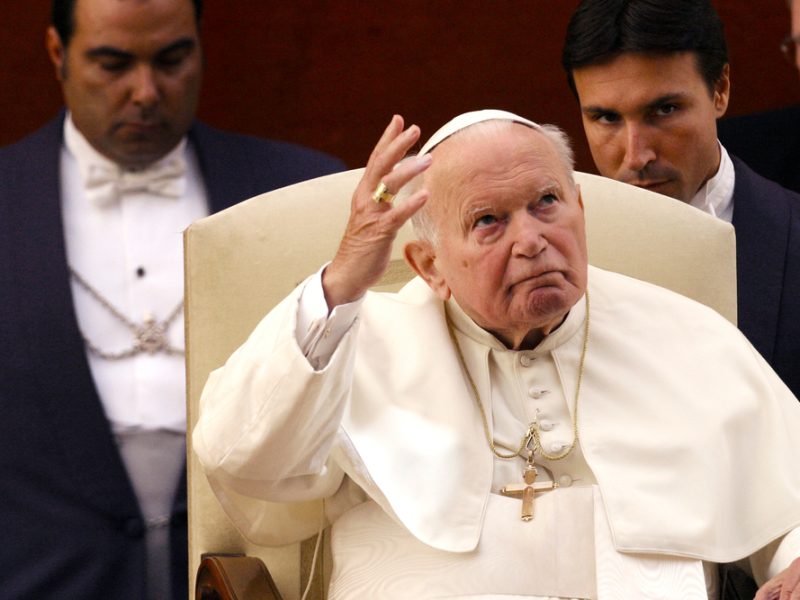 Os milagres que levaram à canonização de São João Paulo II, o “grande peregrino”