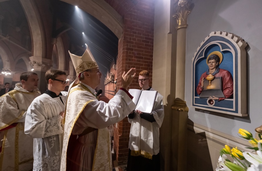 IDe+ - Papa Francisco reconhece milagres de Carlo Acutis, beato que morreu aos 15 anos