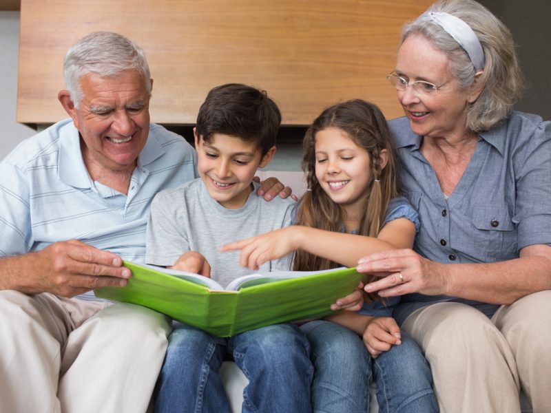 Dia dos Avós: como a relação entre avós e netos ajuda na saúde mental?