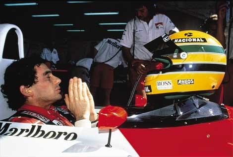 “Pilotar é a minha maneira de servir a Deus”: a fé de Ayrton Senna