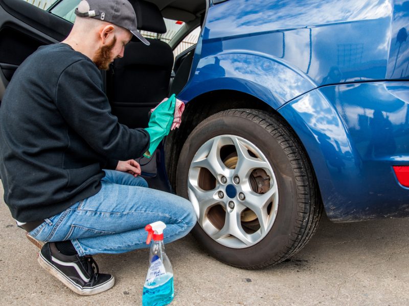 Lavagem a seco de carros: vale a pena?