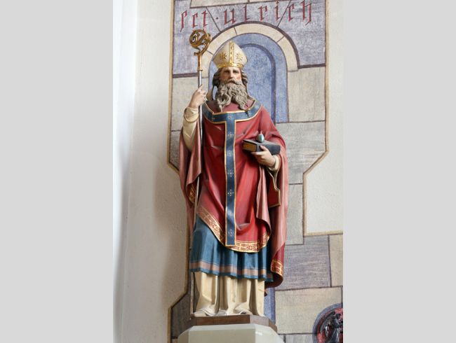 Quem foi o primeiro Santo canonizado oficialmente pela Igreja Católica?
