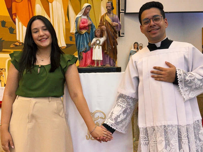 “Viver a castidade vale a pena”: influenciadora católica fala sobre namoro com propósito, a parceria na disciplina da fé e os desafios