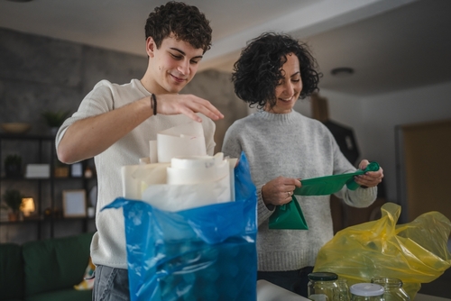 Reciclagem de papel: o que realmente pode (ou não) ir para a coleta seletiva?