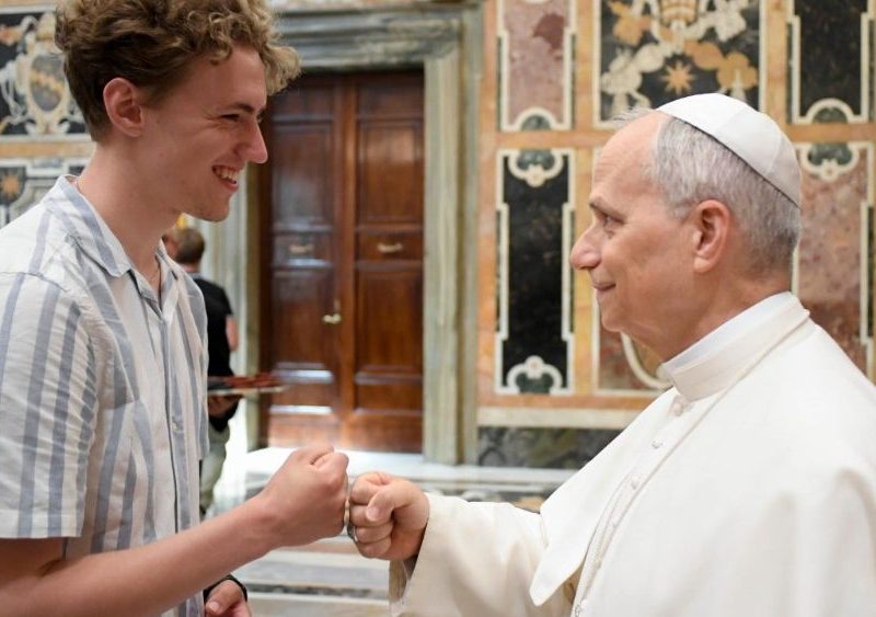 “Não tenham medo! Aceitem o convite da Igreja e de Cristo Senhor!”, pede Papa Leão XIV aos jovens