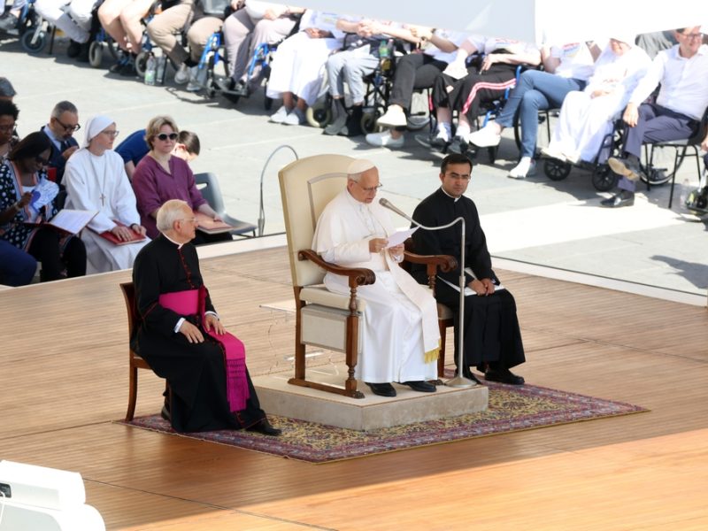 Como está organizada a hierarquia da Igreja Católica