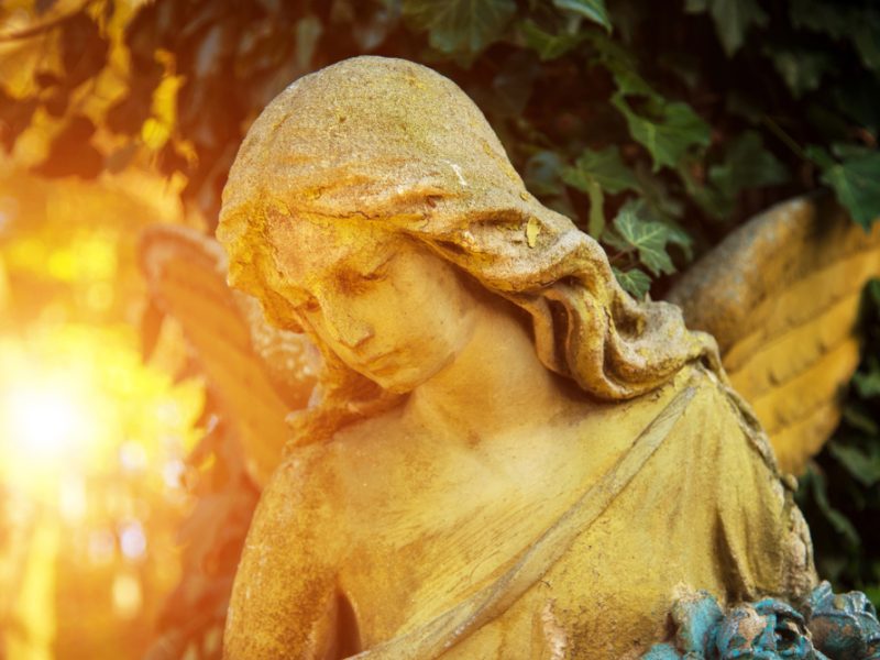 Dúvidas comuns sobre o Anjo da Guarda: “foi criado quando nasci?” e “o que faz no meu dia a dia?”