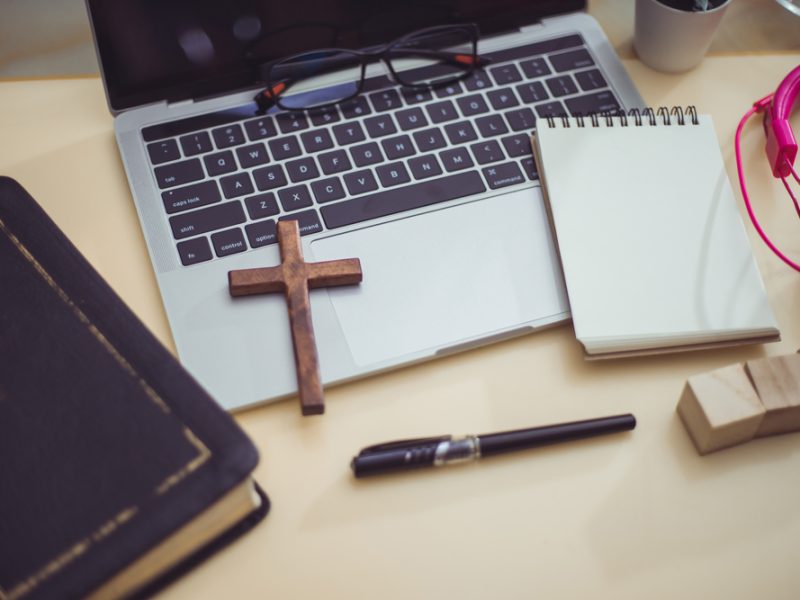 6 versículos da Bíblia para inspirar decisões sobre negócios
