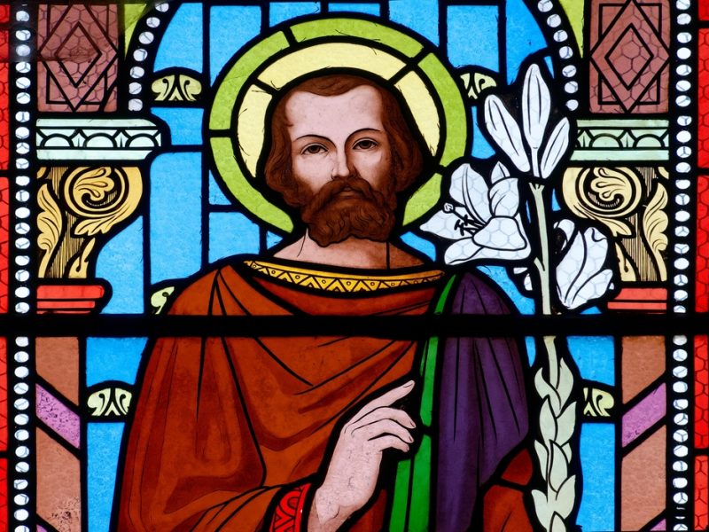 São José, o pai adotivo de Jesus: o que sua paternidade revela sobre a Sagrada Família
