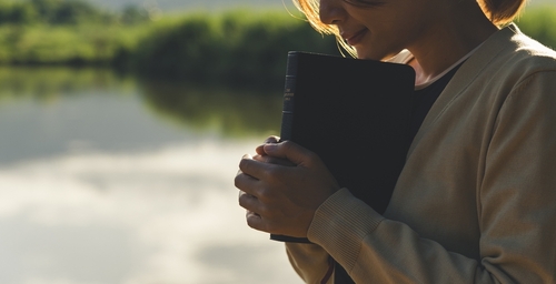 Quando o coração está inquieto: cinco Salmos da Bíblia para rezar e encontrar paz