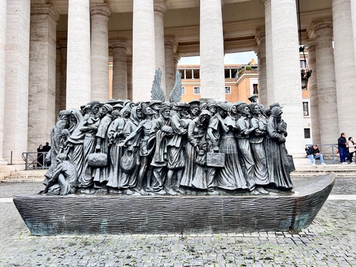 Qual é o papel da Igreja diante de crises globais? Veja ações em guerras, fome e clima