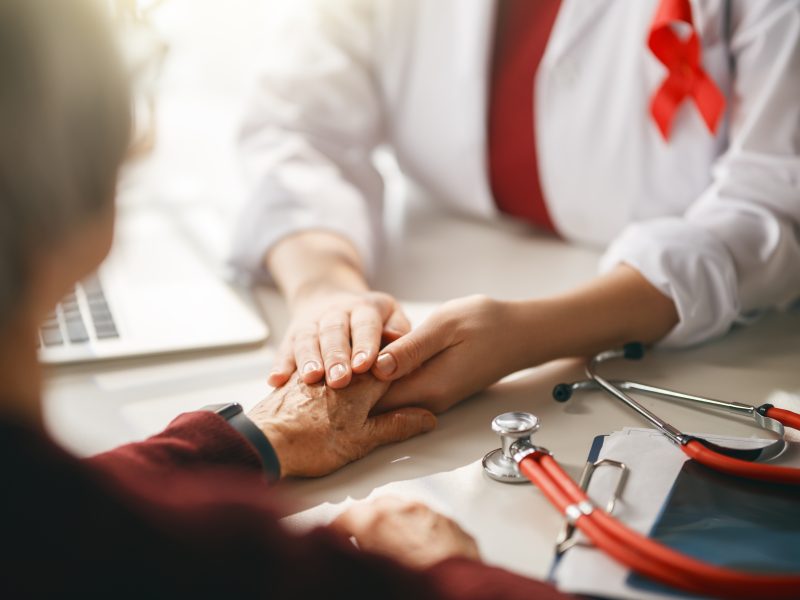 Cuidar da mente também faz parte do tratamento oncológico: saúde mental e emocional ganha destaque no enfrentamento da doença