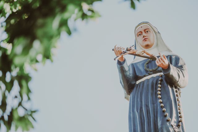 Cinco curiosidades sobre Santa Rita de Cássia que revelam uma história muito além das “causas impossíveis”