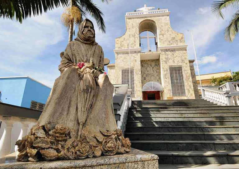 Beata Nhá Chica: como uma mulher simples transformou uma pequena cidade mineira em rota de peregrinação